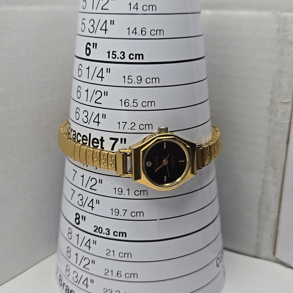 Womens Dufonte By Lucien Piccard Watch Gold Tone Diamond Stainless New Battery - Picture 6 of 10